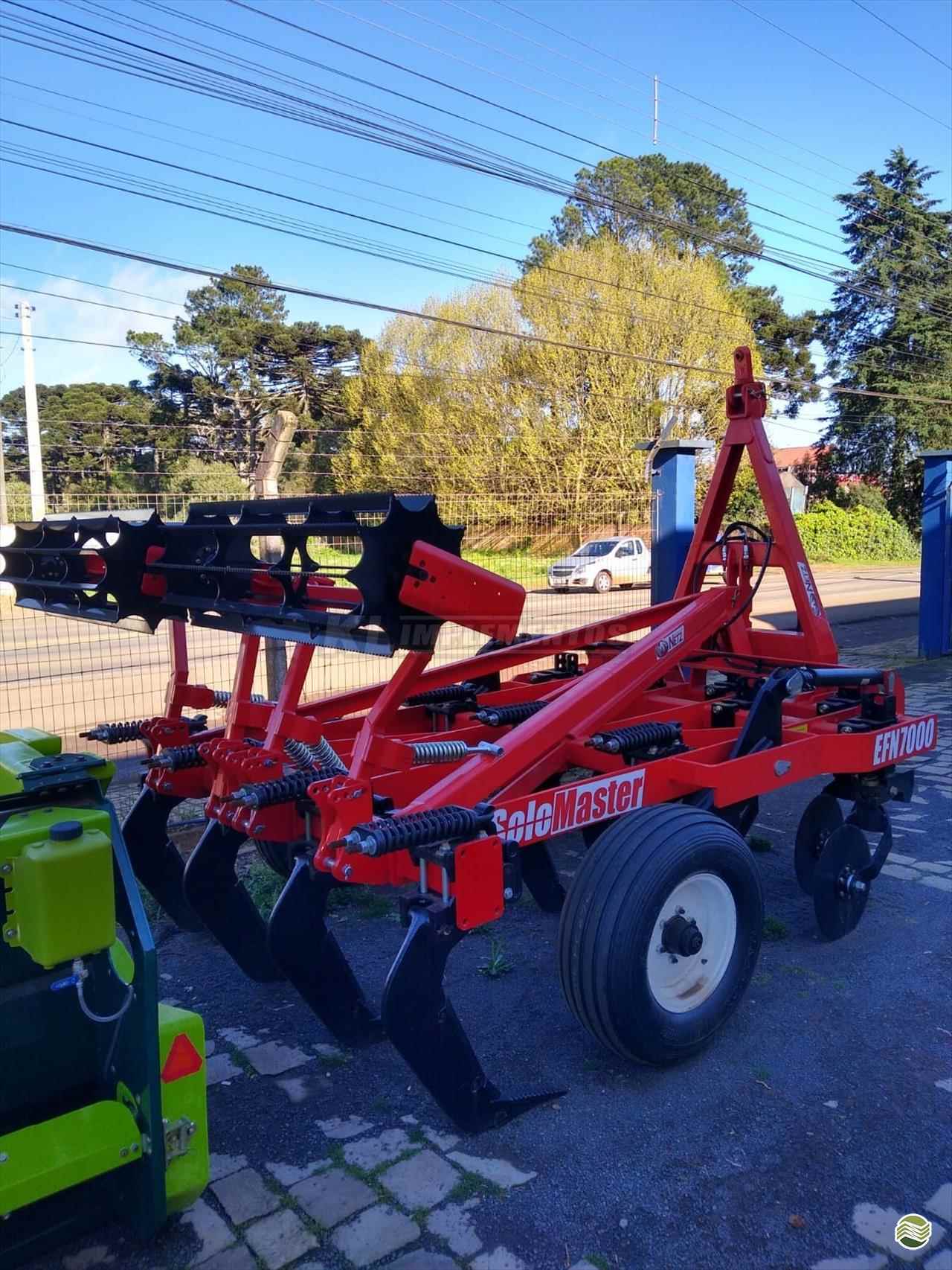 IMPLEMENTOS AGRICOLAS ESCARIFICADOR 7 HASTES DISCO CORTE KL Implementos - Ls Tractor VACARIA RIO GRANDE DO SUL RS